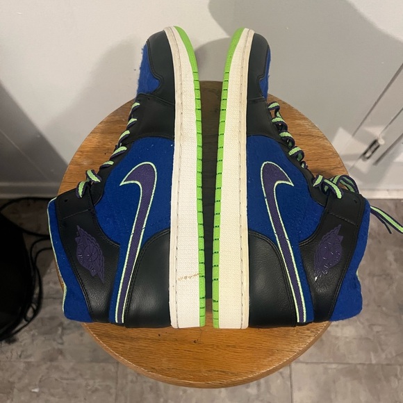 Jordan Blue and Black Athletic High-Top Shoes Jordan 1 Mid New - Picture 1 of 8